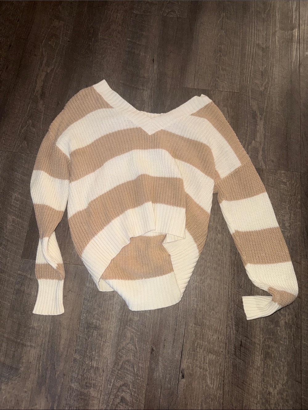 American Eagle Outfitters Striped V-Neck Sweater in Cream and Tan